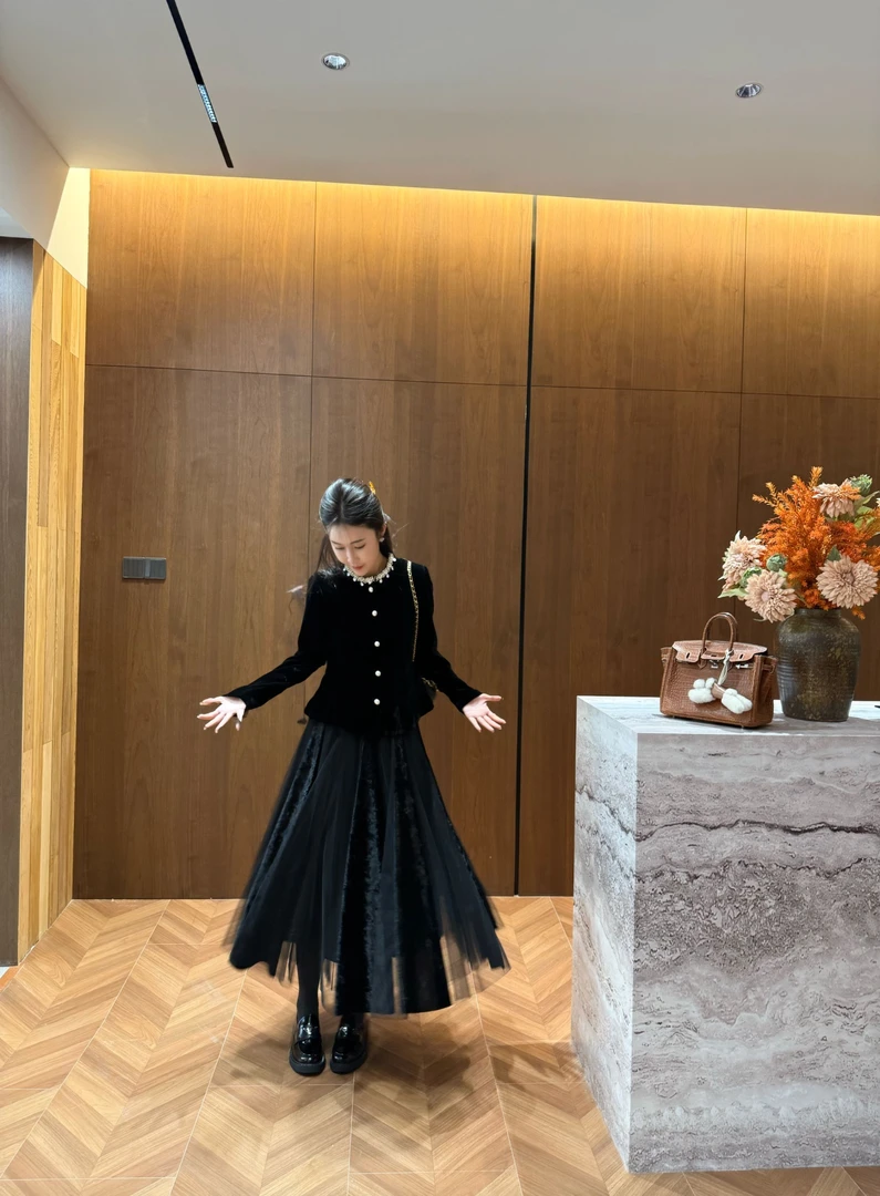 【椿涧】秋季新款桑蚕丝丝绒拼接蕾丝百搭时尚半身裙 YQ534