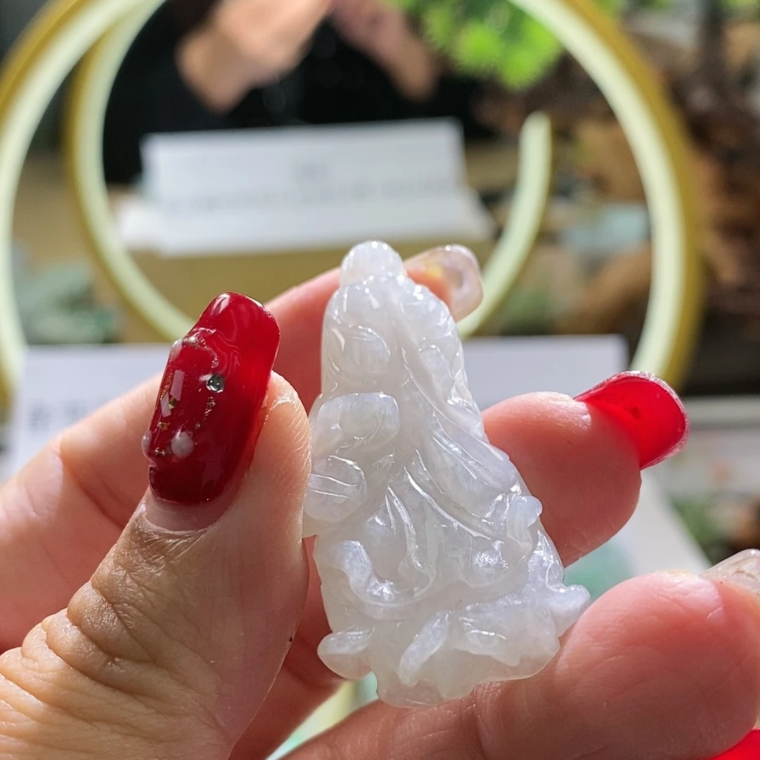 【闪购商品】翡翠颈饰未镶嵌菜