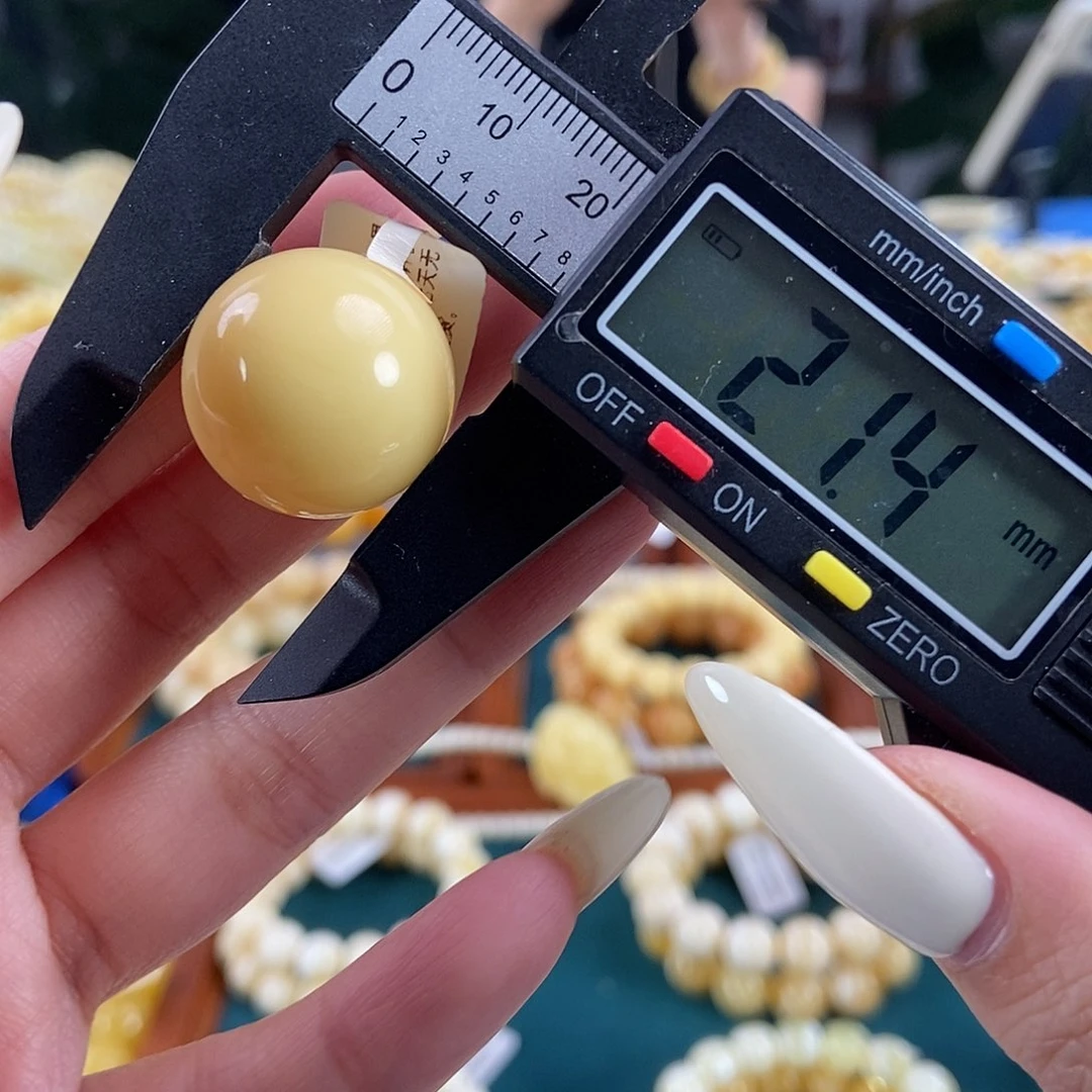 琥珀未镶嵌珠宝奇石21 5.53 白蜡