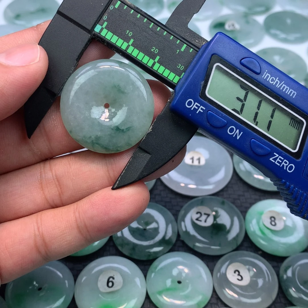 翡翠未镶嵌颈饰缅甸天然A货翡翠