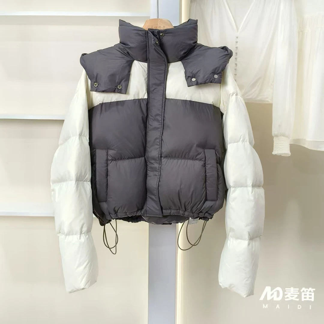 【麦笛•品牌新款】5082207 短款立领连帽羽绒服冬季女装品牌折扣