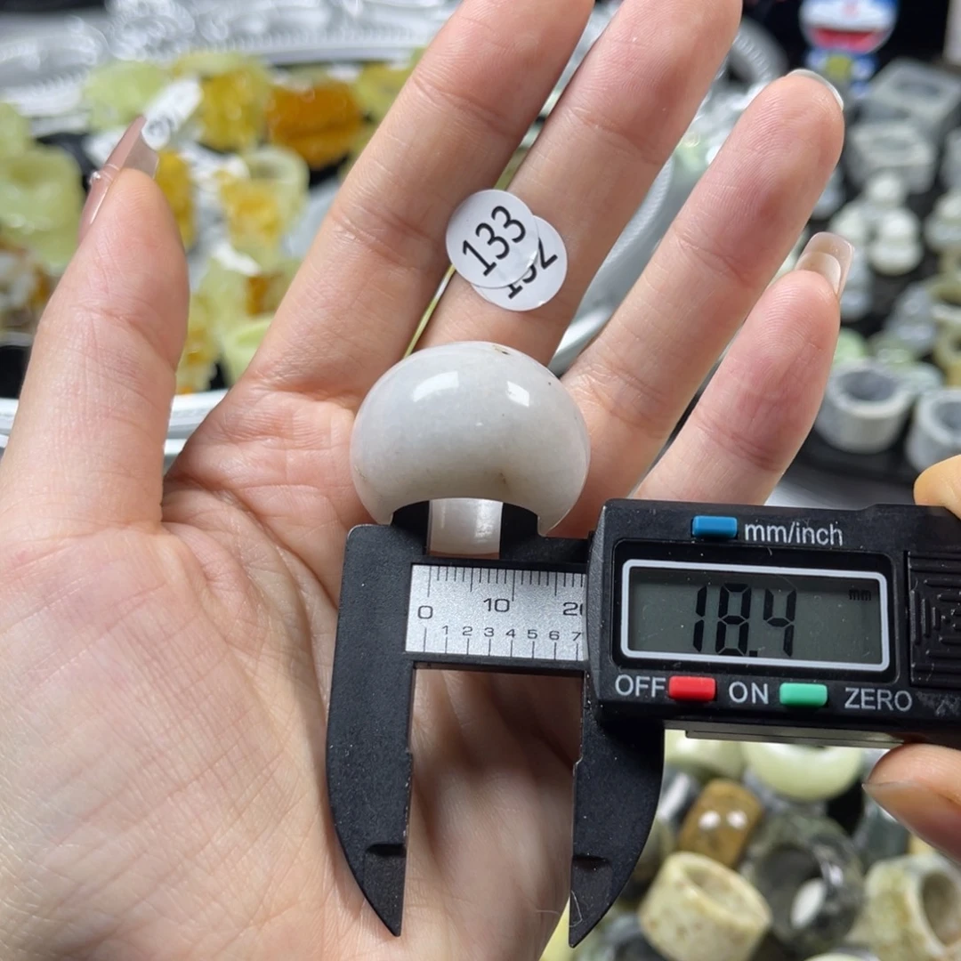 蛇纹石玉未镶嵌戒指