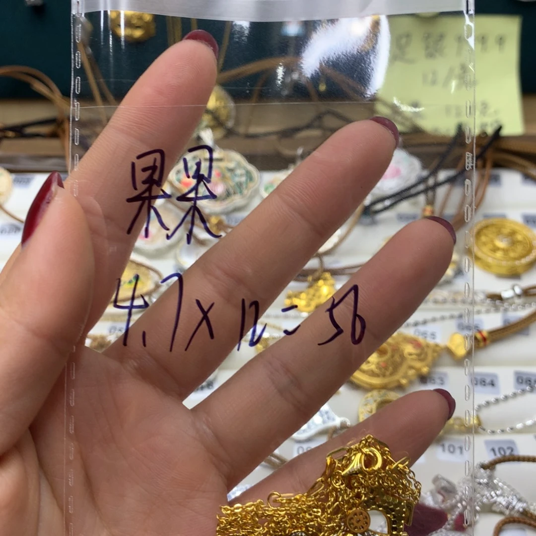 足银直播间选款银饰品