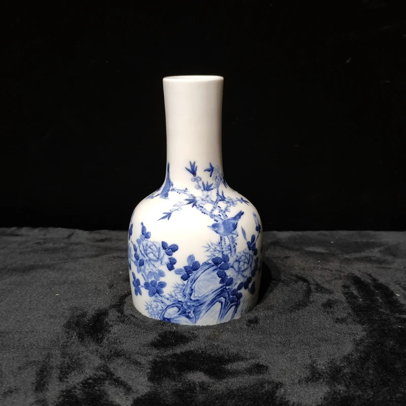 【闪购商品】Vv1清乾隆 青花画鸟摇铃尊
