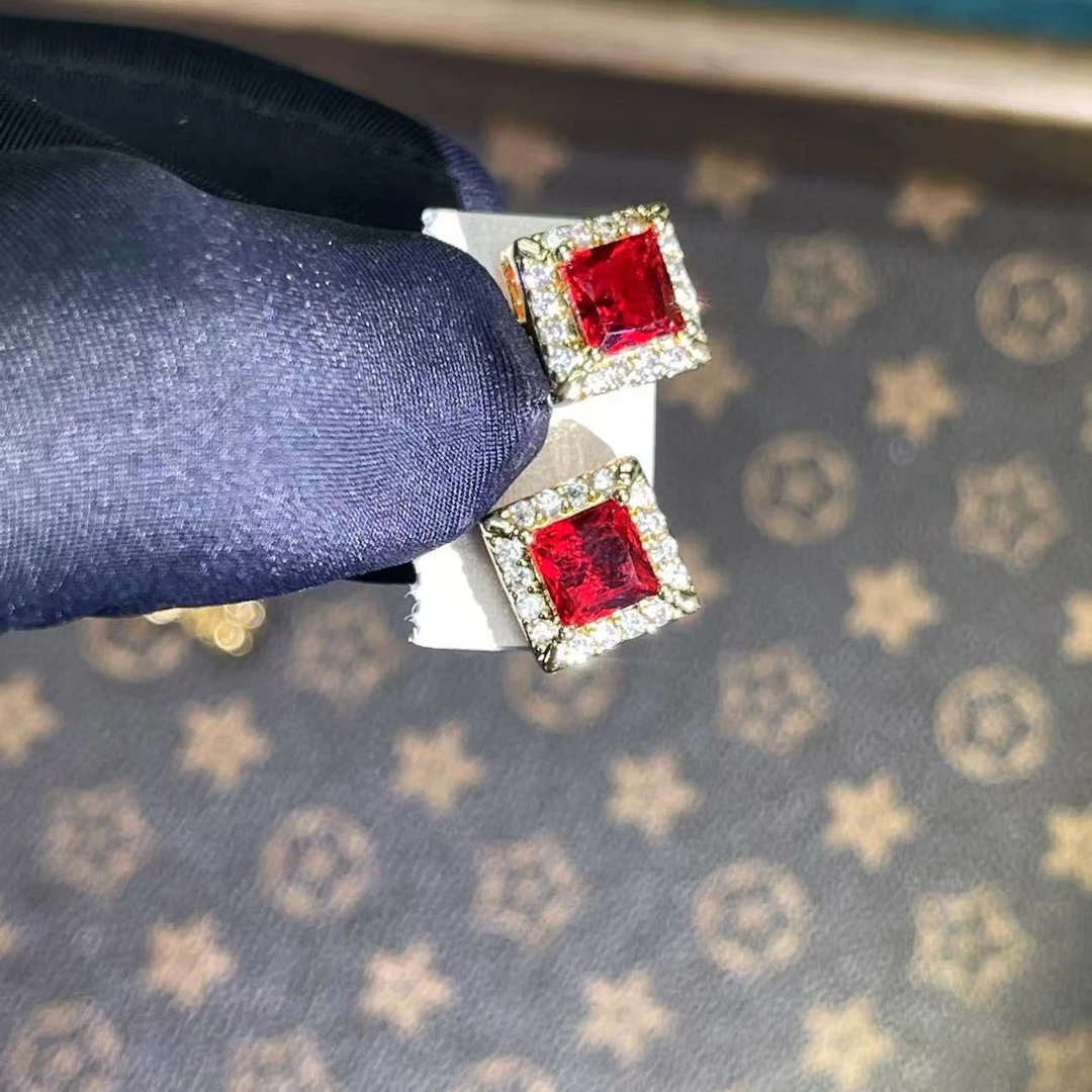 【国王嘉选】鸽子血红色耳钉——————高货