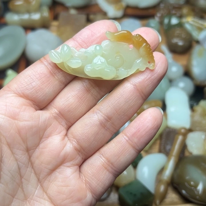 颈饰未镶嵌和田玉