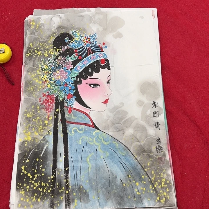 国画花鸟等图案为一体而