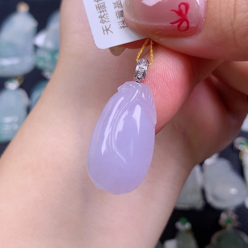 【闪购商品】翡翠18K金镶嵌颈饰君子兰