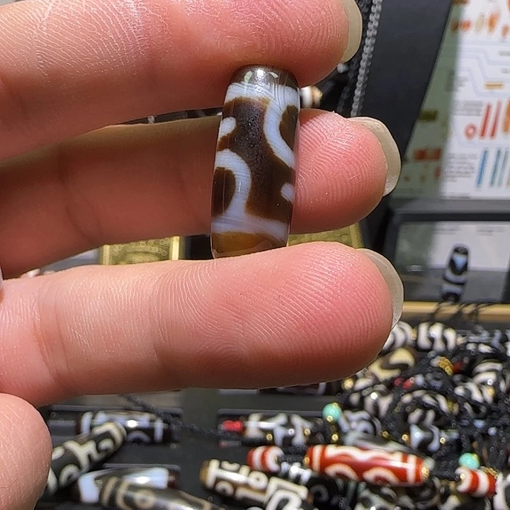 低***哥玛瑙/玉髓未镶嵌颈饰