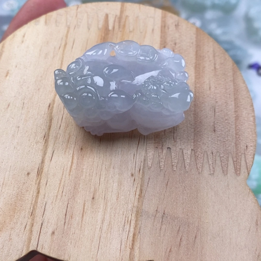 翡翠未镶嵌颈饰多人子母貔貅吊坠