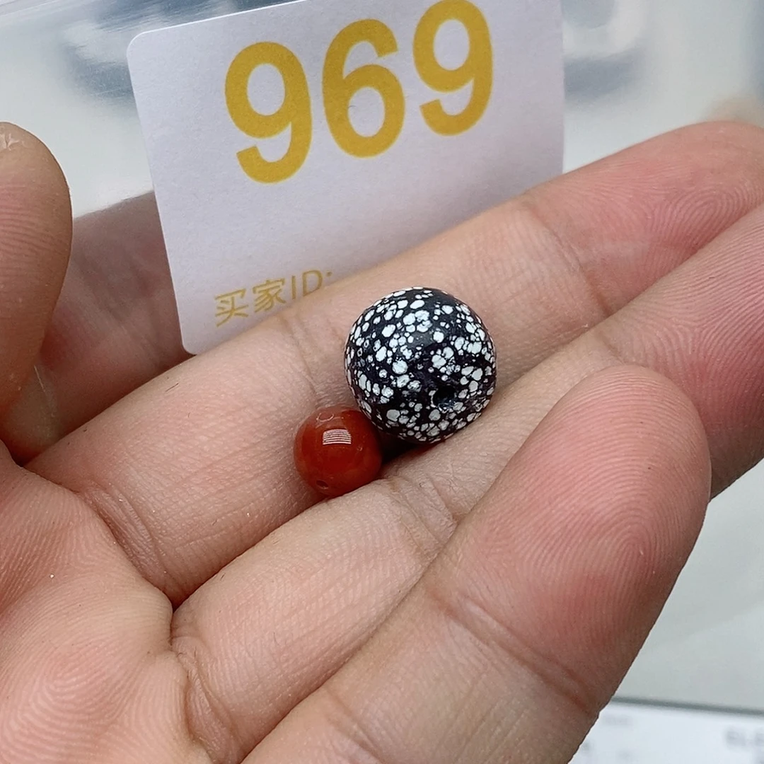四***仔未镶嵌南红玛瑙珠宝奇石