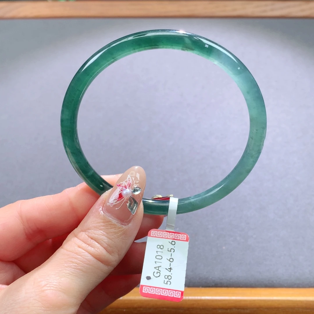 翡翠手镯未镶嵌天然翡翠手镯叮当镯