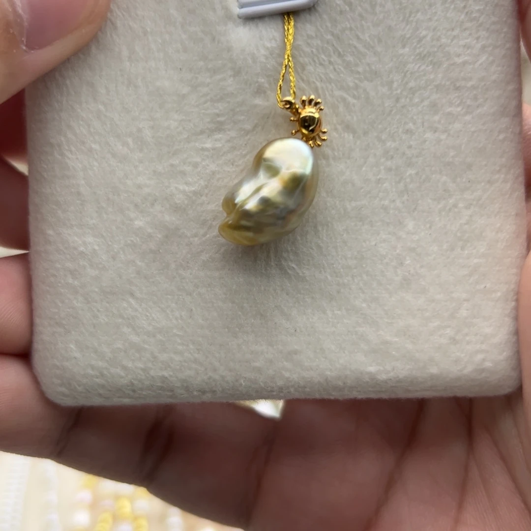 18K金镶嵌吊坠(不含链)海水珍珠海水金珠keshi螃蟹款