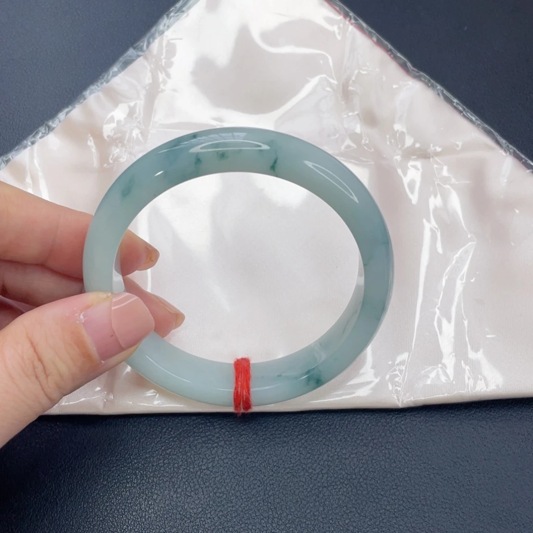 翡翠未镶嵌手镯飘花手镯