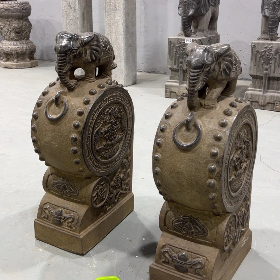 黑青石材质抱鼓石