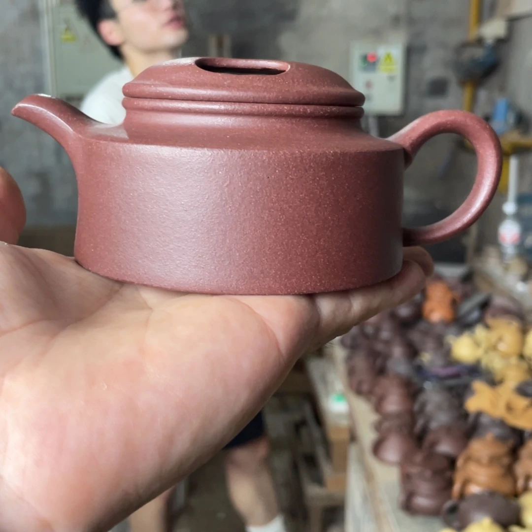 茶壶紫砂ZFF。牛盖莲子。全砂底槽清。全手工230CC