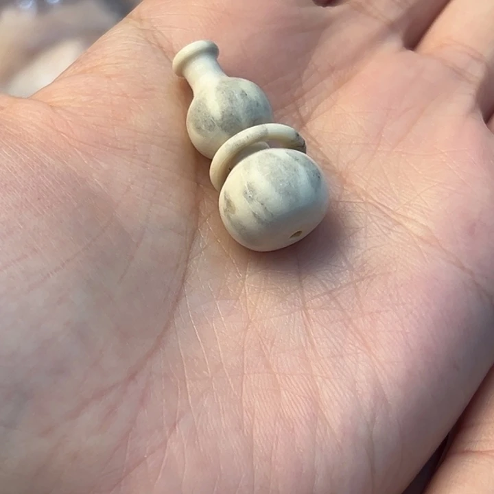 喜*乐养殖鹿角雕刻小葫芦