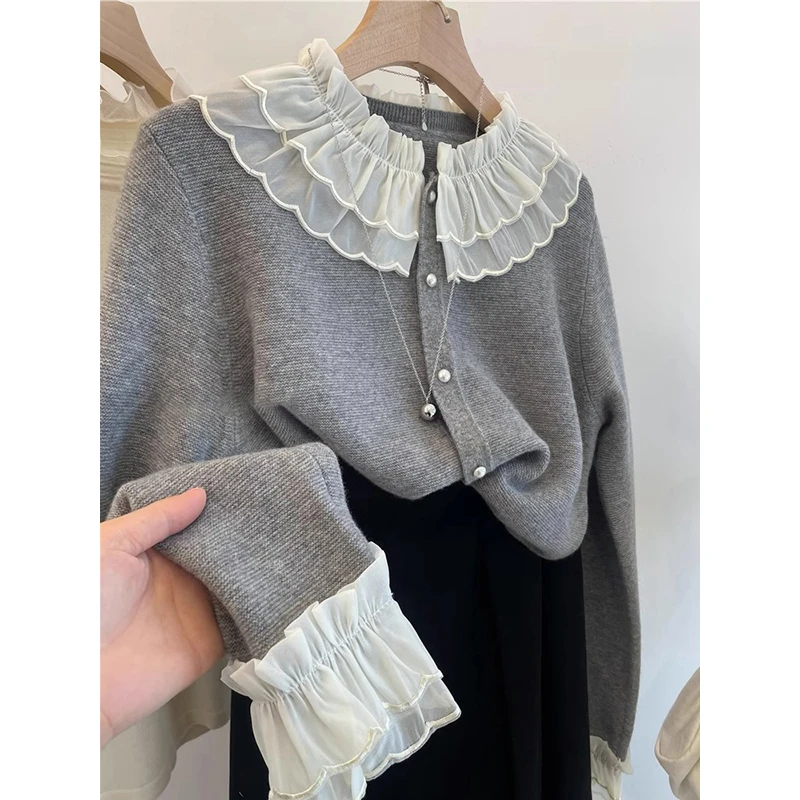 高级感灰色蕾丝娃娃领针织开衫女秋冬小香风宽松加厚毛衣外套上衣