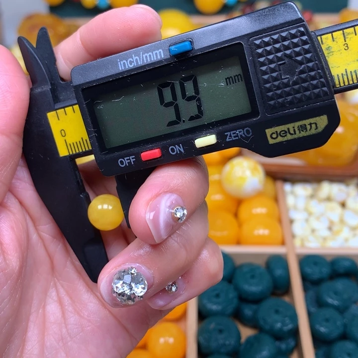 非金属仿琥珀饰品33