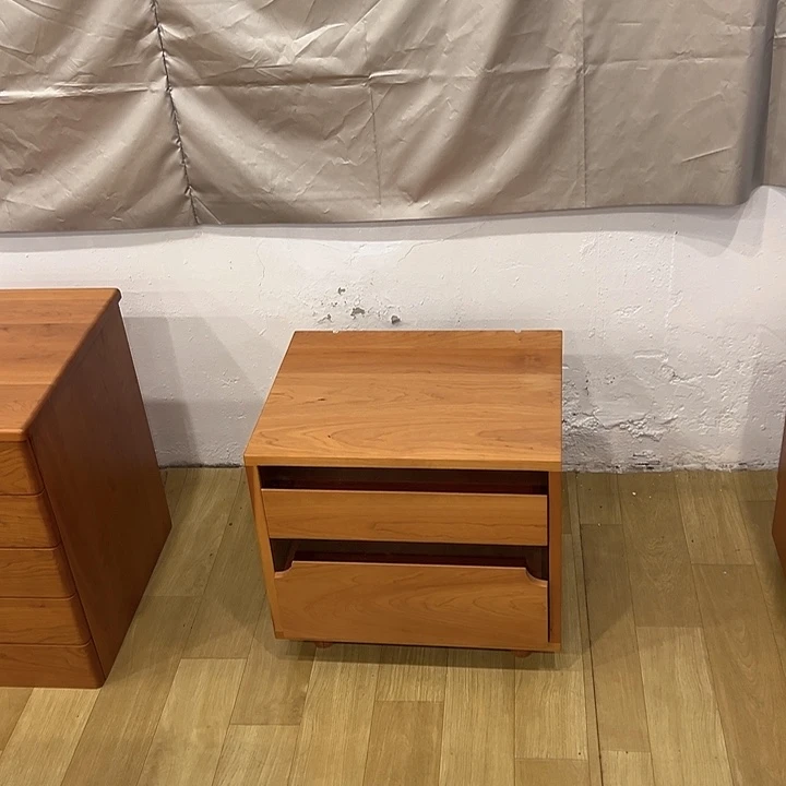 北美样品床头柜不退不换