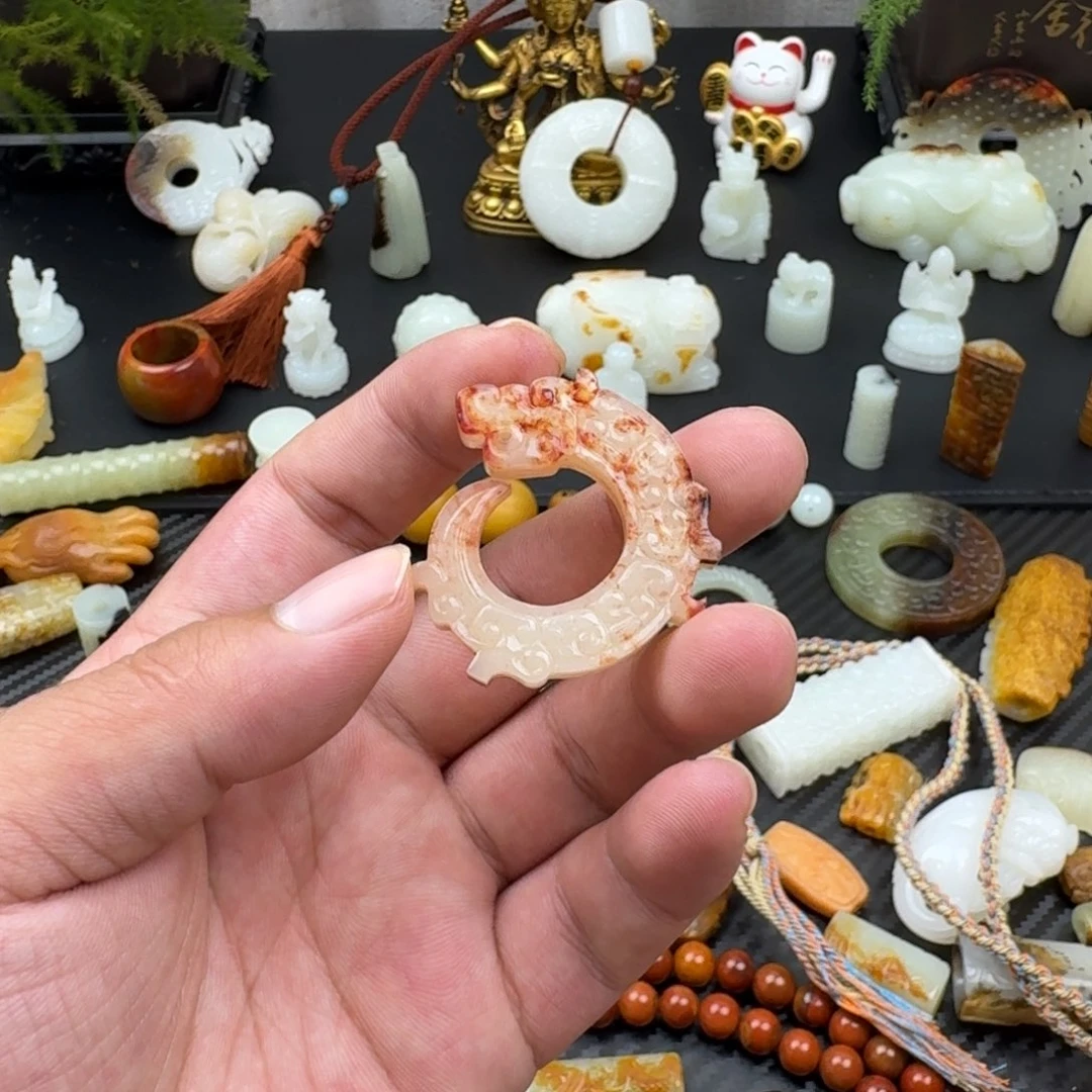 偶***遇颈饰未镶嵌和田玉（糖玉）