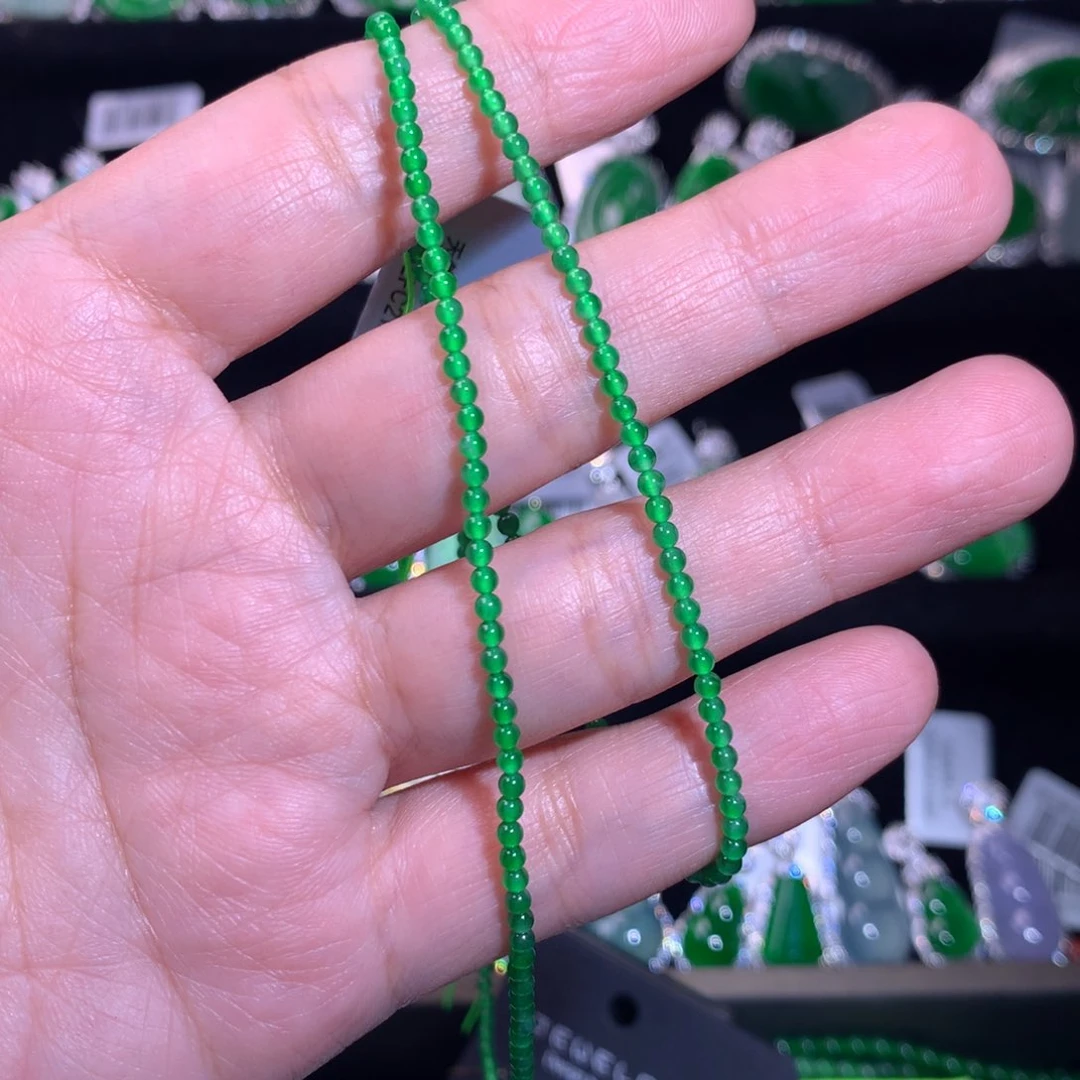 【闪购商品】颈饰银S925镶嵌翡翠莫*