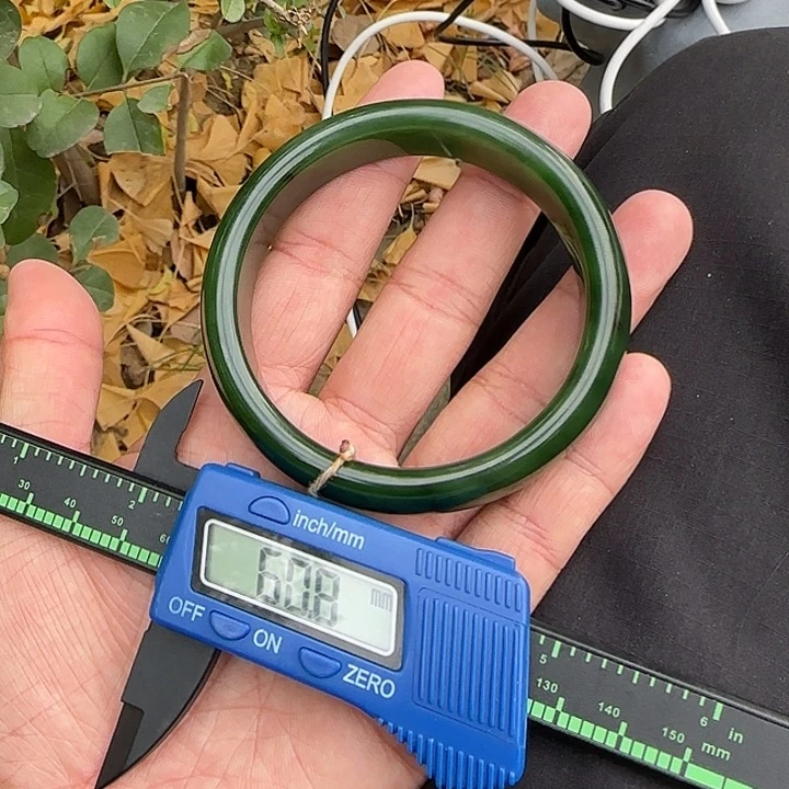 和田玉（碧玉）未镶嵌颈饰