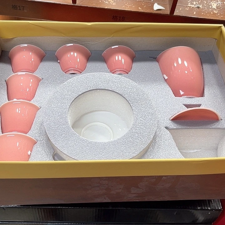 孤品茶具套装等。