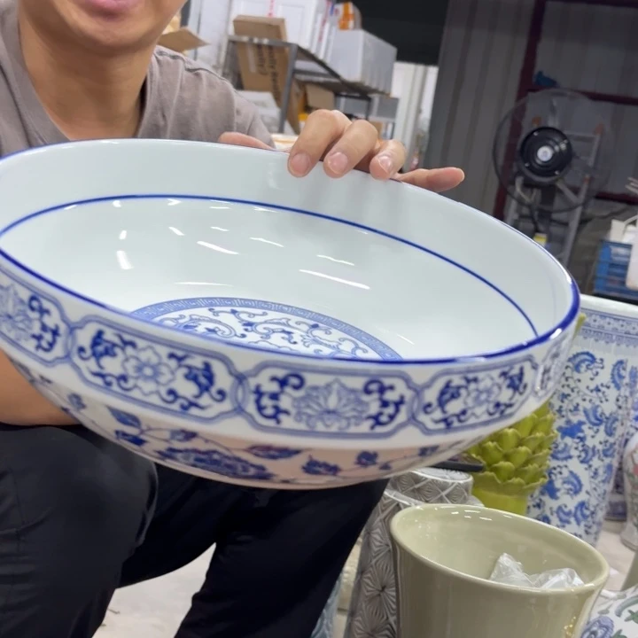 微瑕青花瓷器值得购买