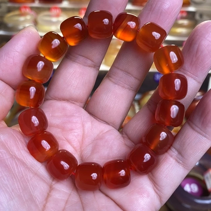 玛瑙/玉髓手镯未镶嵌