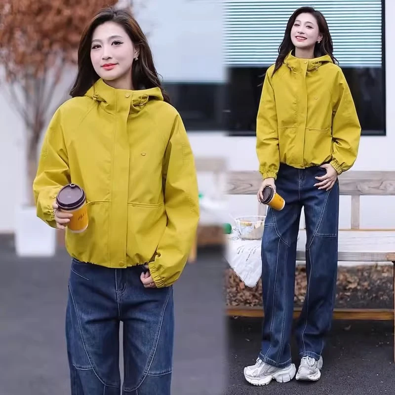冲锋衣短外套女2025秋季新款时髦洋气宽松显瘦短款双面穿连帽上衣