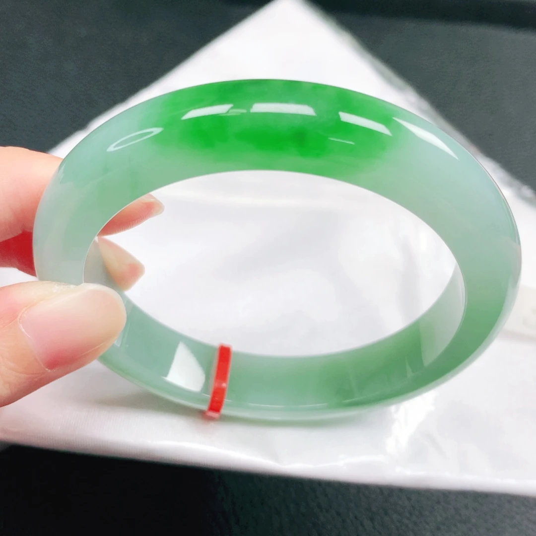 翡翠未镶嵌手镯58圈