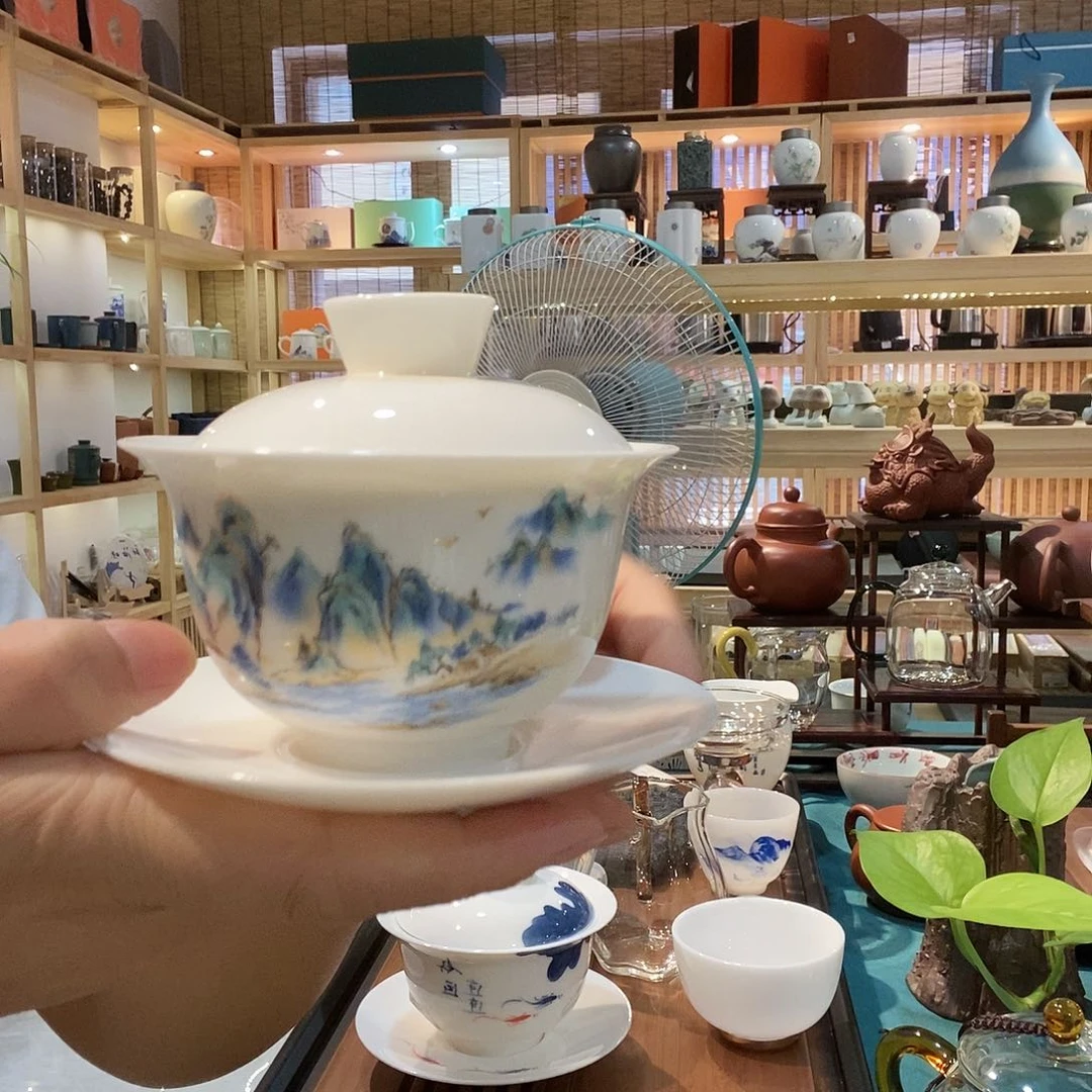 羊脂白玉…………大盖碗