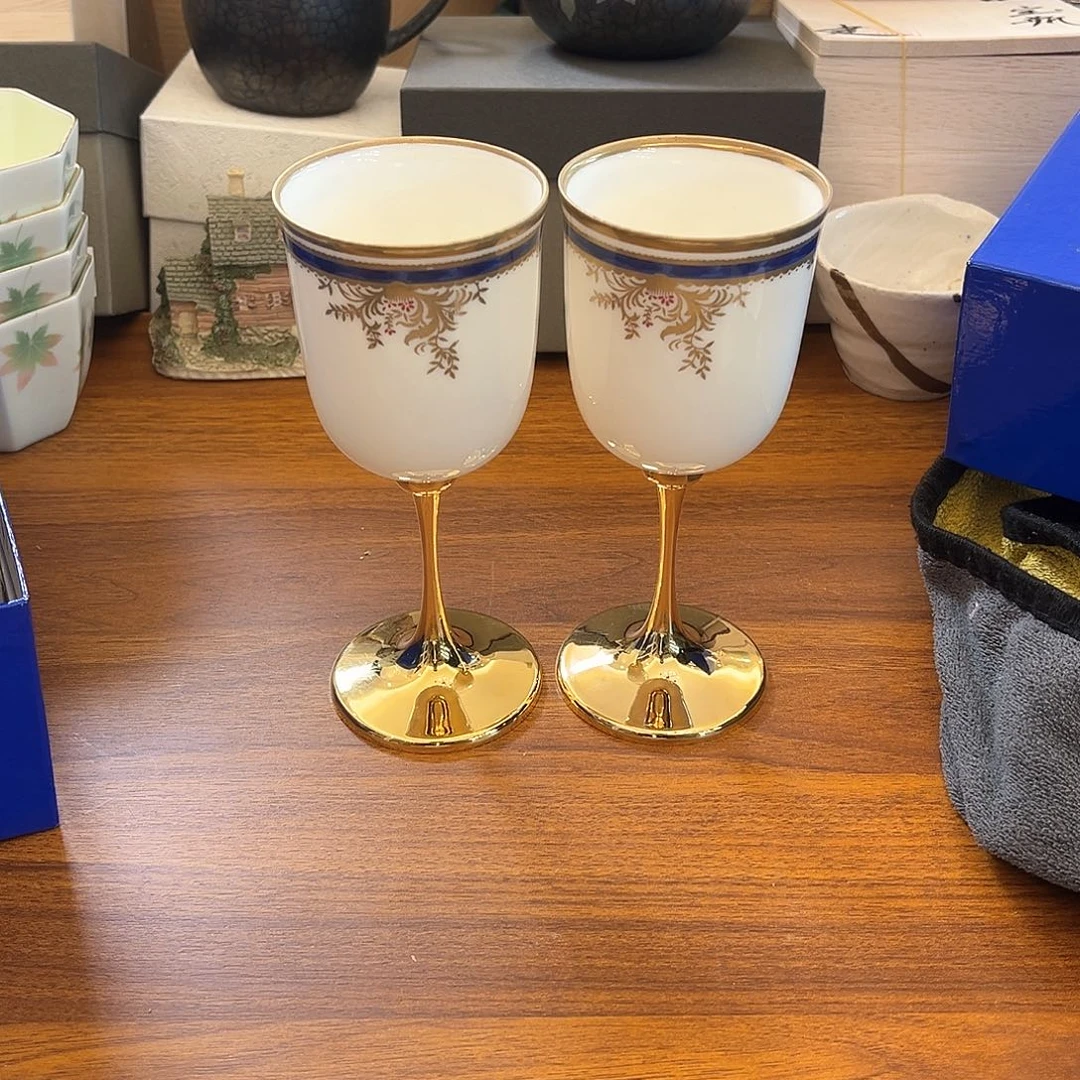 盖碗在一起就是要幸福快乐哦啊