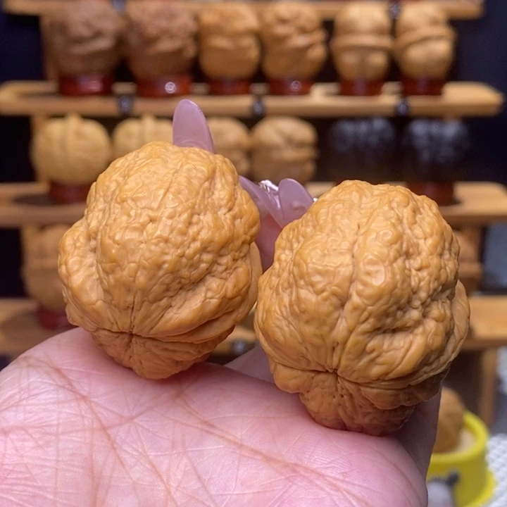 @***5文玩核桃把件雪魔3号42尺