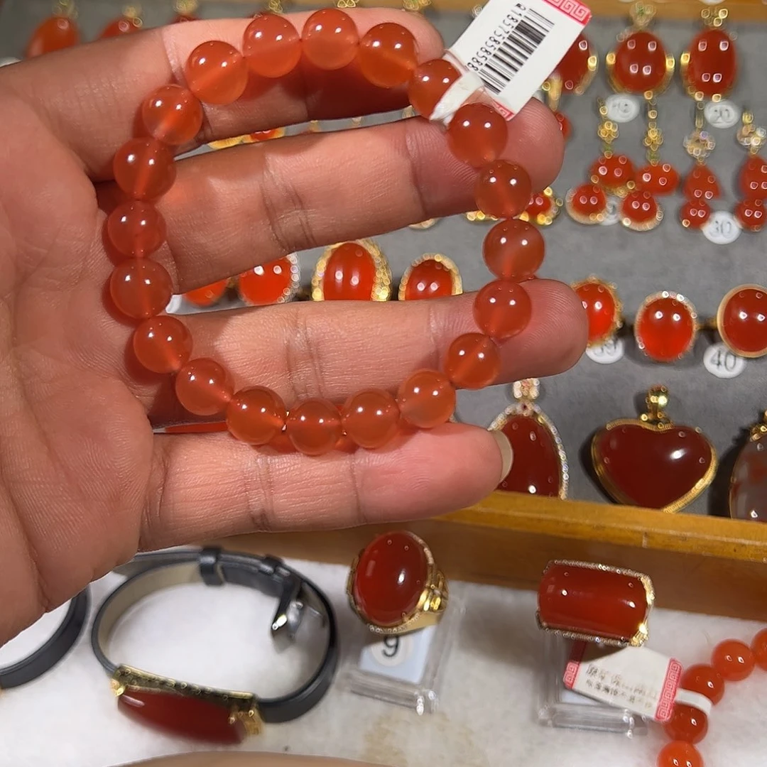 南红玛瑙未镶嵌手链