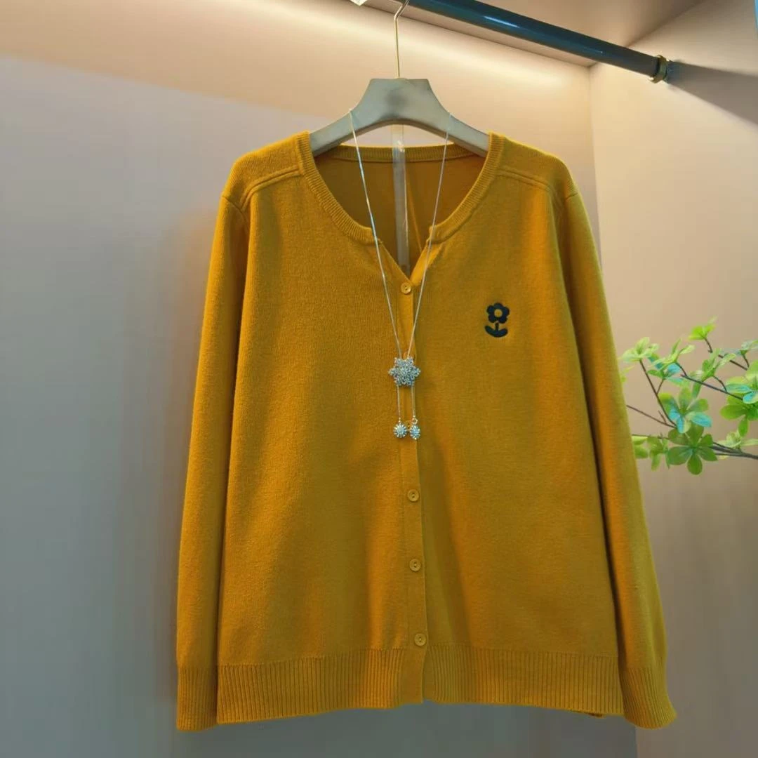 新款韩版圆领刺绣花朵宽松百搭显瘦气质纯色针织开衫（长60左右）