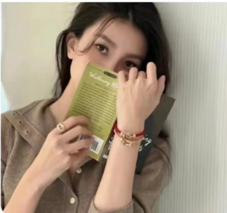 6 shoulian25年夏季新款时尚百搭小衫