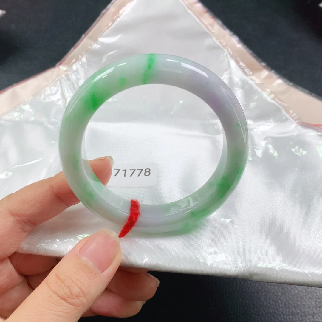 翡翠手镯未镶嵌03。