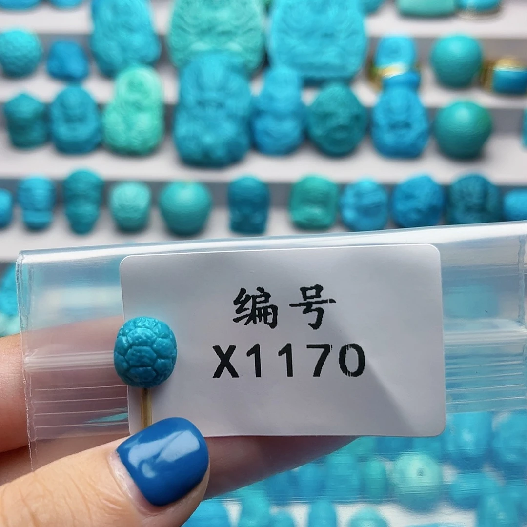 绿松石未镶嵌天然原矿雕刻绿松石