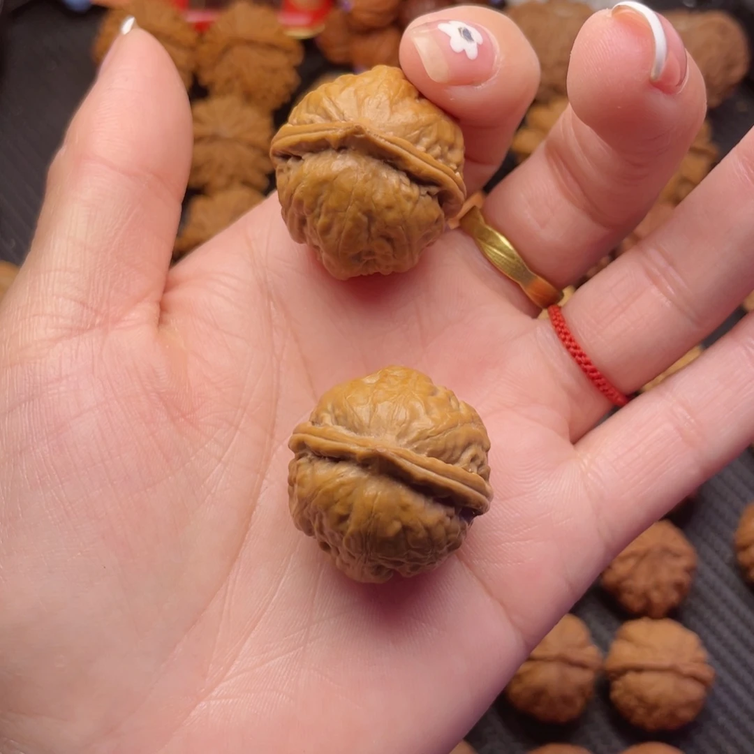 头***辫文玩核桃把件霸王龙