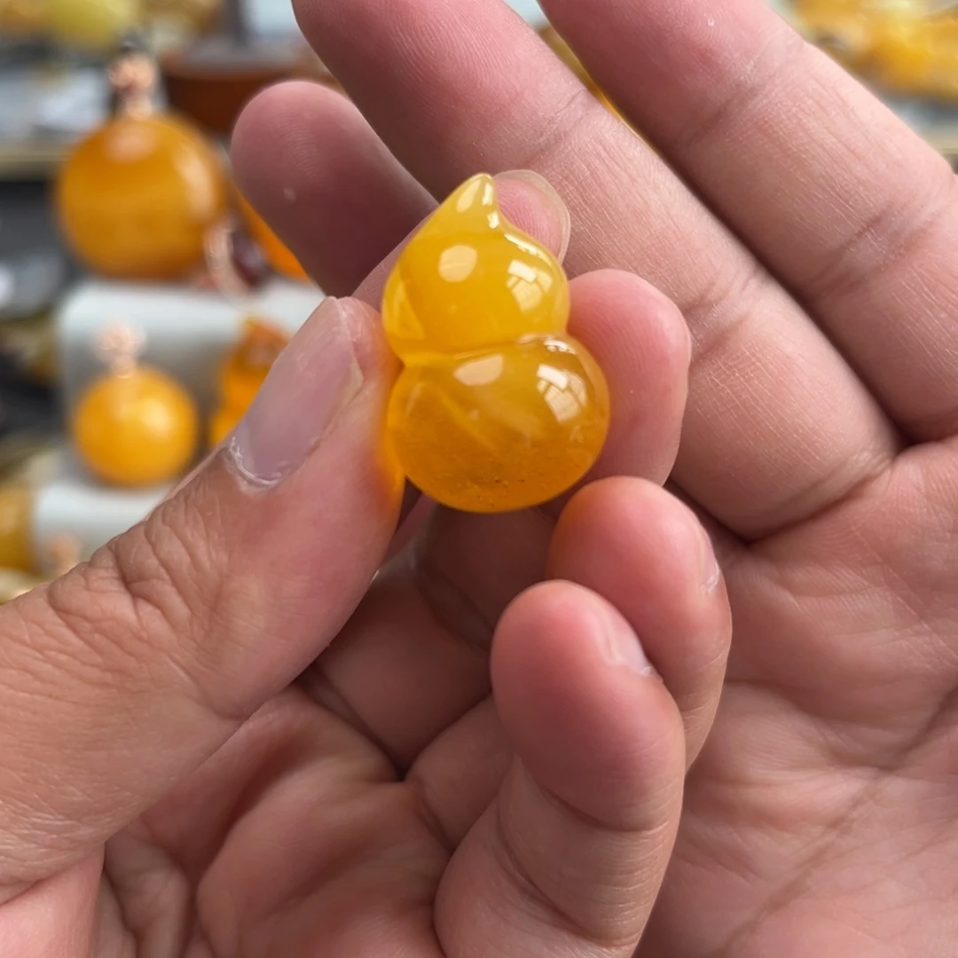 未镶嵌蜜蜡珠宝奇石