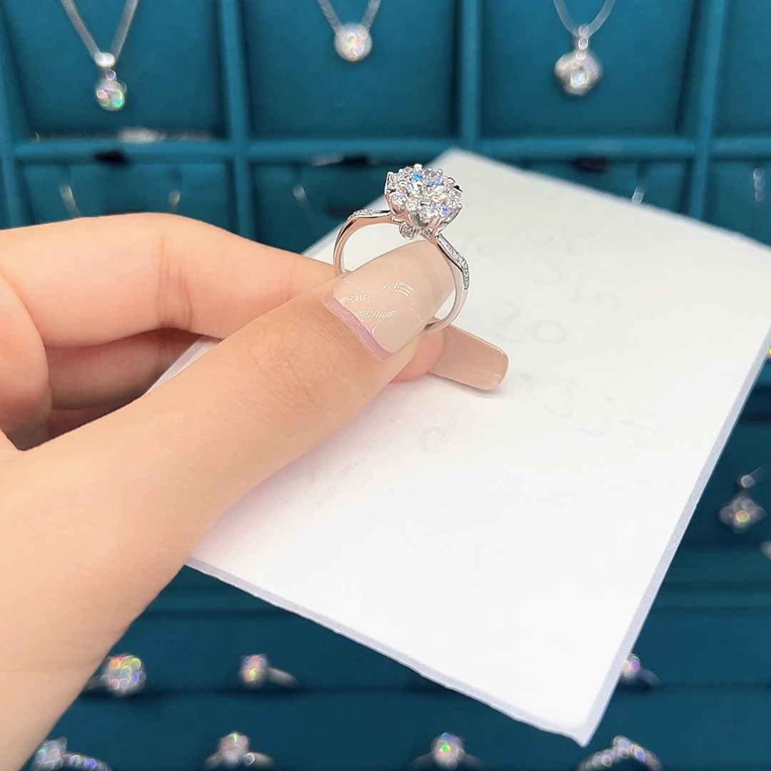 实验室培育钻石铂Pt950镶嵌灿若星辰一克拉17