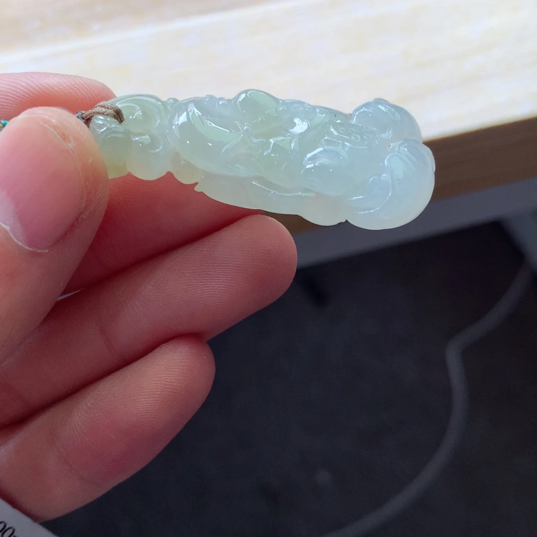 翡翠颈饰未镶嵌吊坠