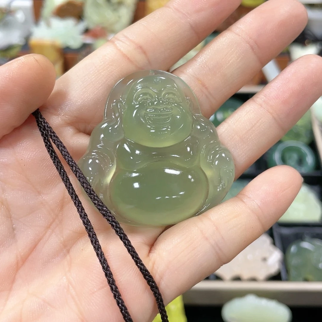 蛇纹石玉颈饰合金