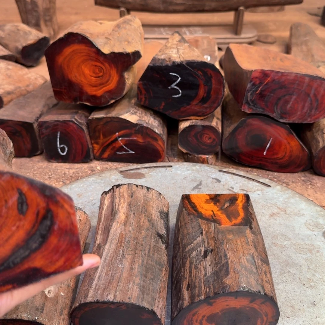 天***雪交趾黄檀（大红酸枝）