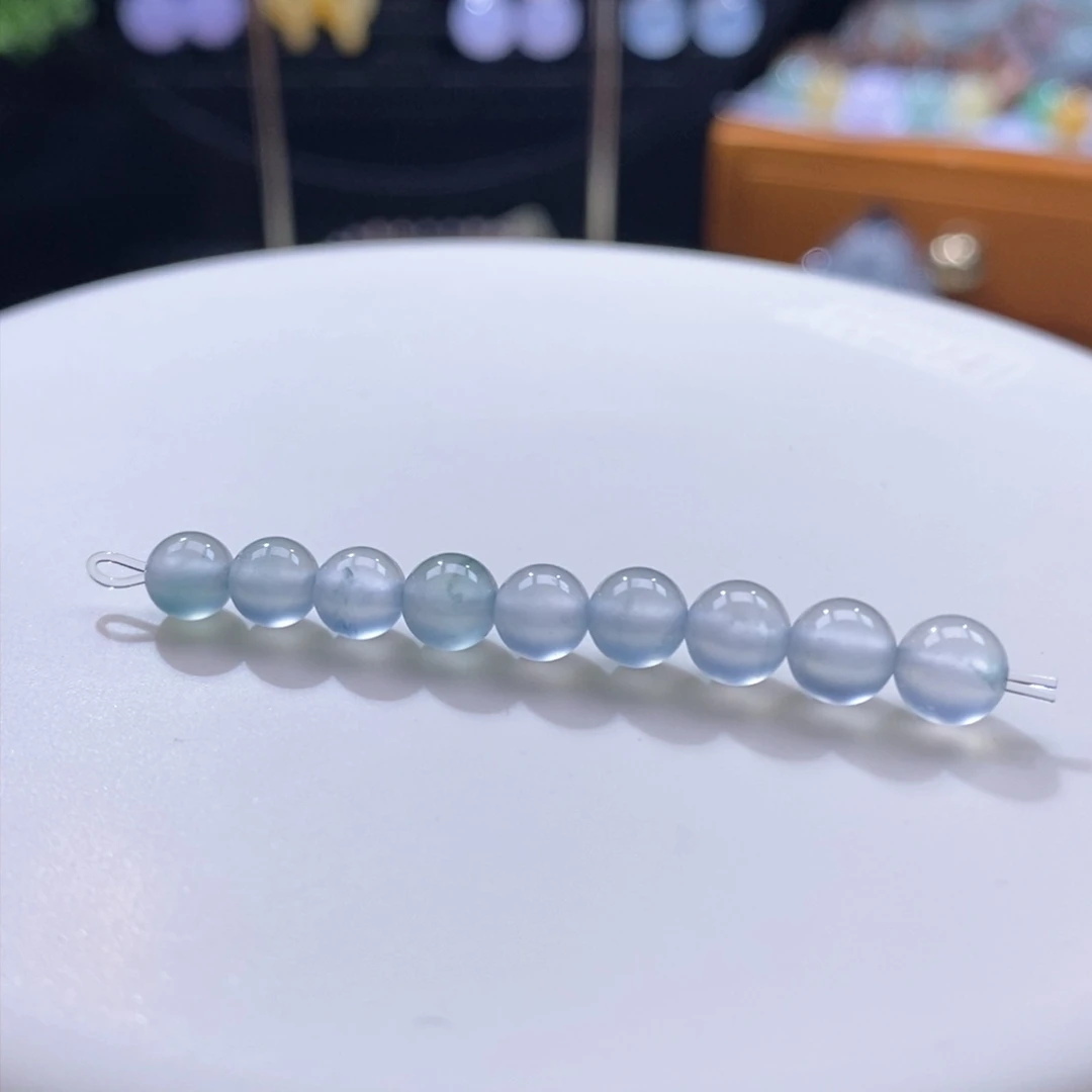 翡翠未镶嵌吊坠(不含链)翡翠高冰蓝珠（随机发一个）