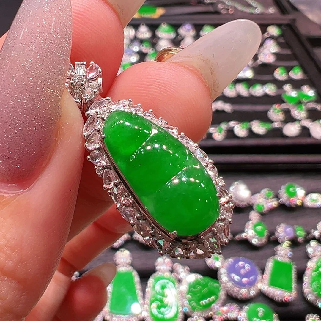 翡翠吊坠(不含链)18K金镶嵌翡翠