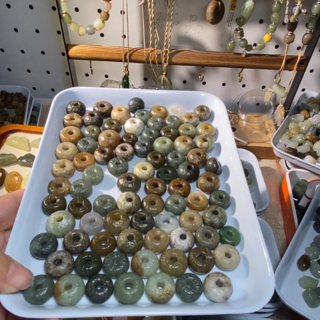 和田玉未镶嵌手链瑕疵品不退发10直接圈出来