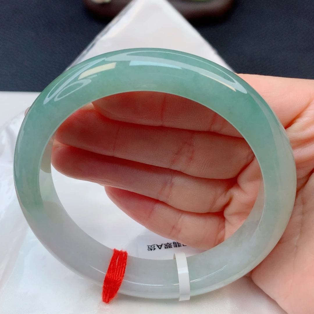 翡翠未镶嵌手镯61-62糯冰半山水湖水绿